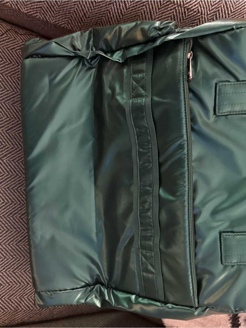 lug Quilted Tote in Emerald Green - Picture 3 of 5